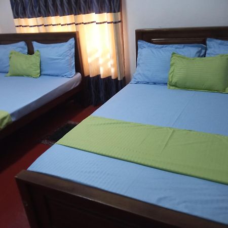 Impress Holiday Home Anuradhapura Zimmer foto