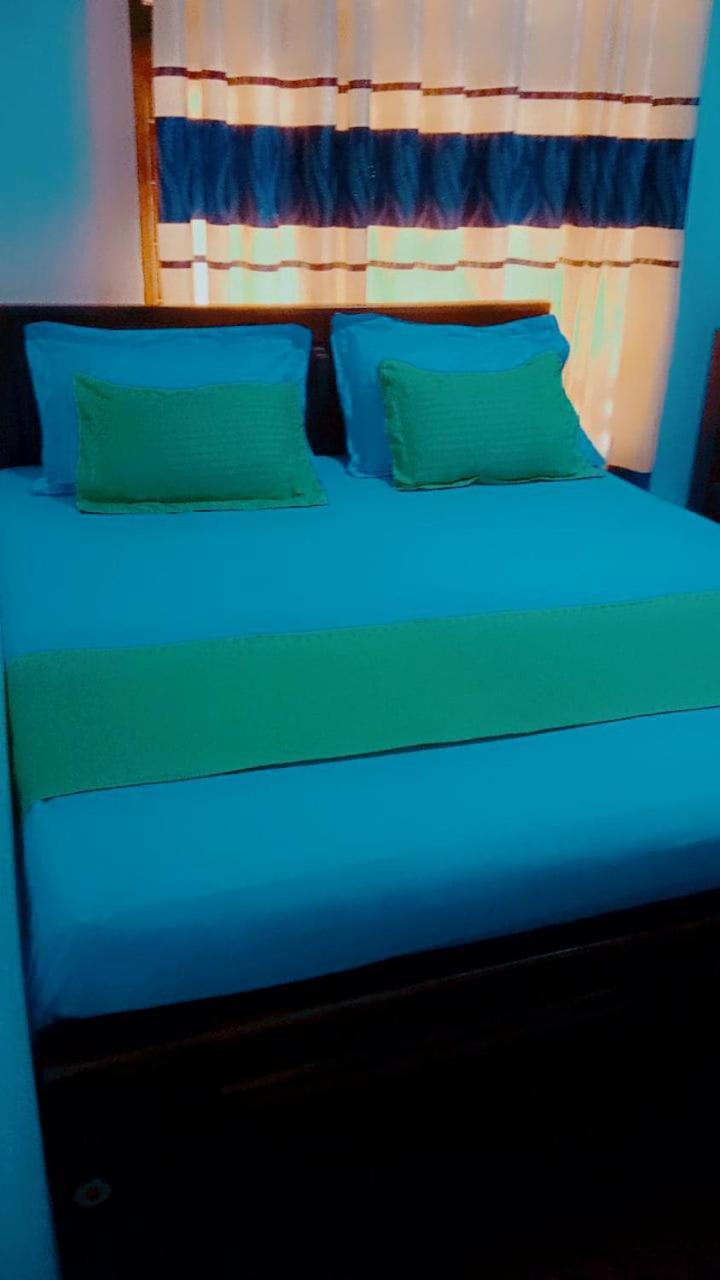 Impress Holiday Home Anuradhapura Exterior foto